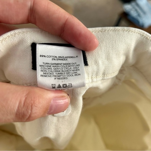 🦋 Express White Super High Rise Slim Jeans 0 0R - Picture 4 of 8